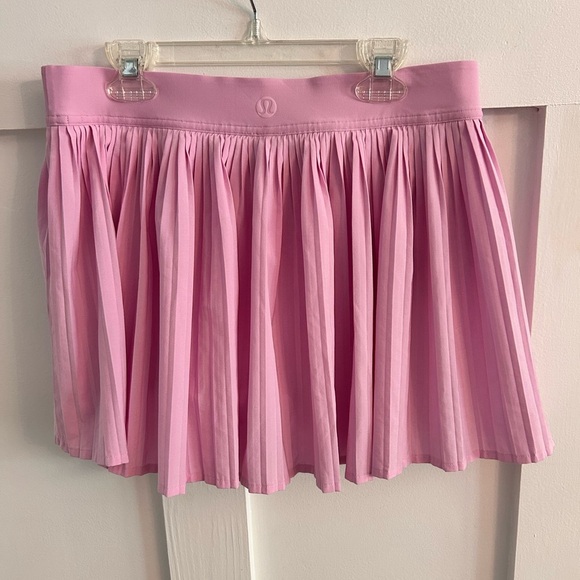 Lululemon Varsity High rise Pink Pleated Women's Skirt skort - Picture 3 of 4